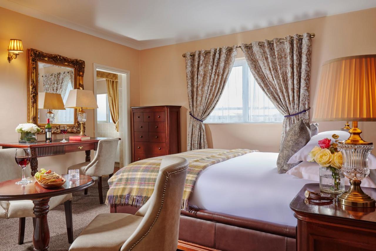 Bellbridge House Hotel Милтаун-Малбей Экстерьер фото