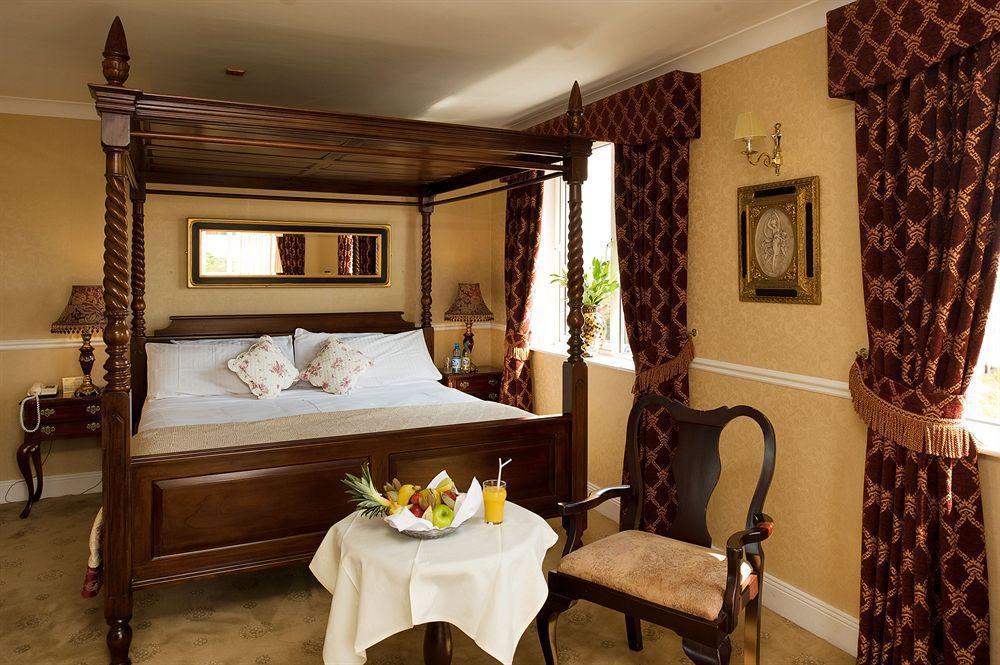 Bellbridge House Hotel Милтаун-Малбей Экстерьер фото